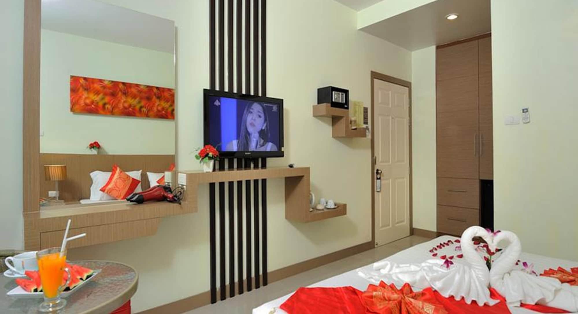 Pimrada Hotel Patong Eksteriør billede