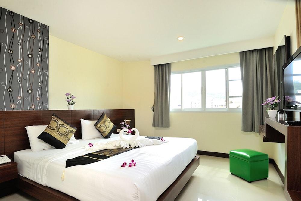 Pimrada Hotel Patong Eksteriør billede