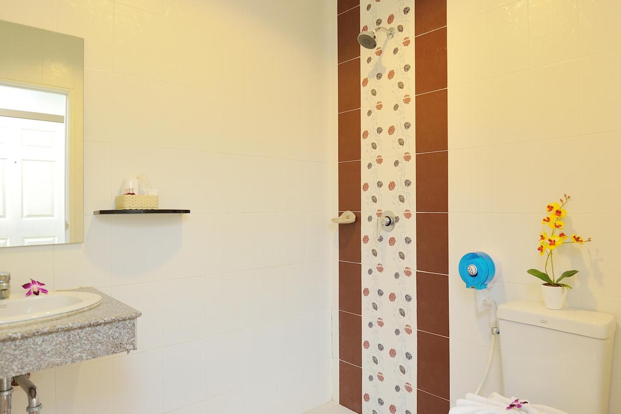 Pimrada Hotel Patong Eksteriør billede
