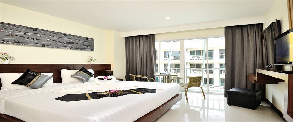 Pimrada Hotel Patong Eksteriør billede