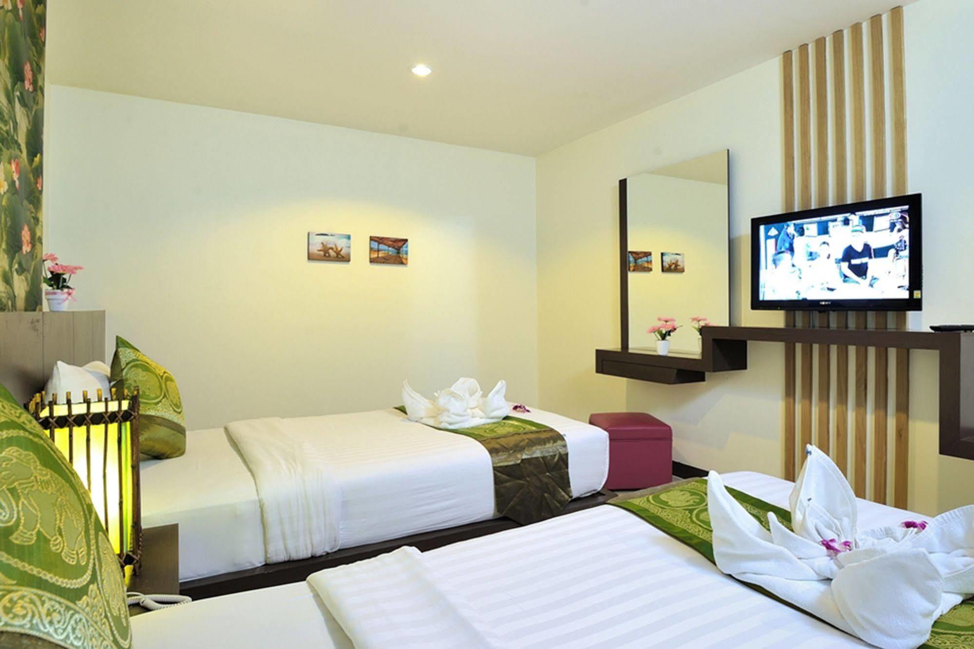 Pimrada Hotel Patong Eksteriør billede