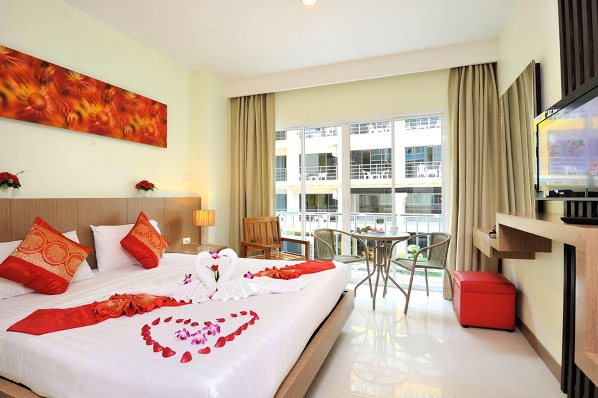 Pimrada Hotel Patong Eksteriør billede
