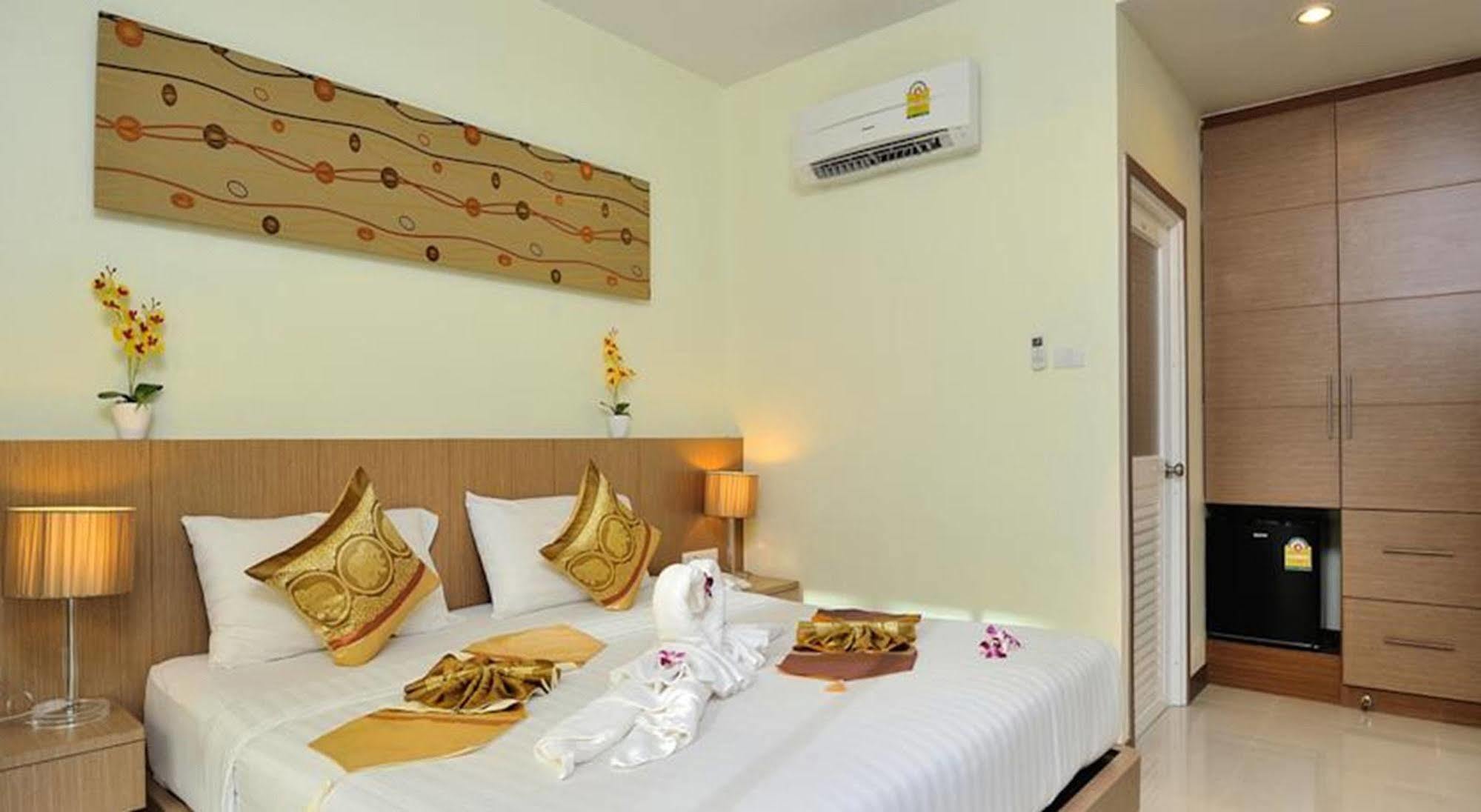 Pimrada Hotel Patong Eksteriør billede