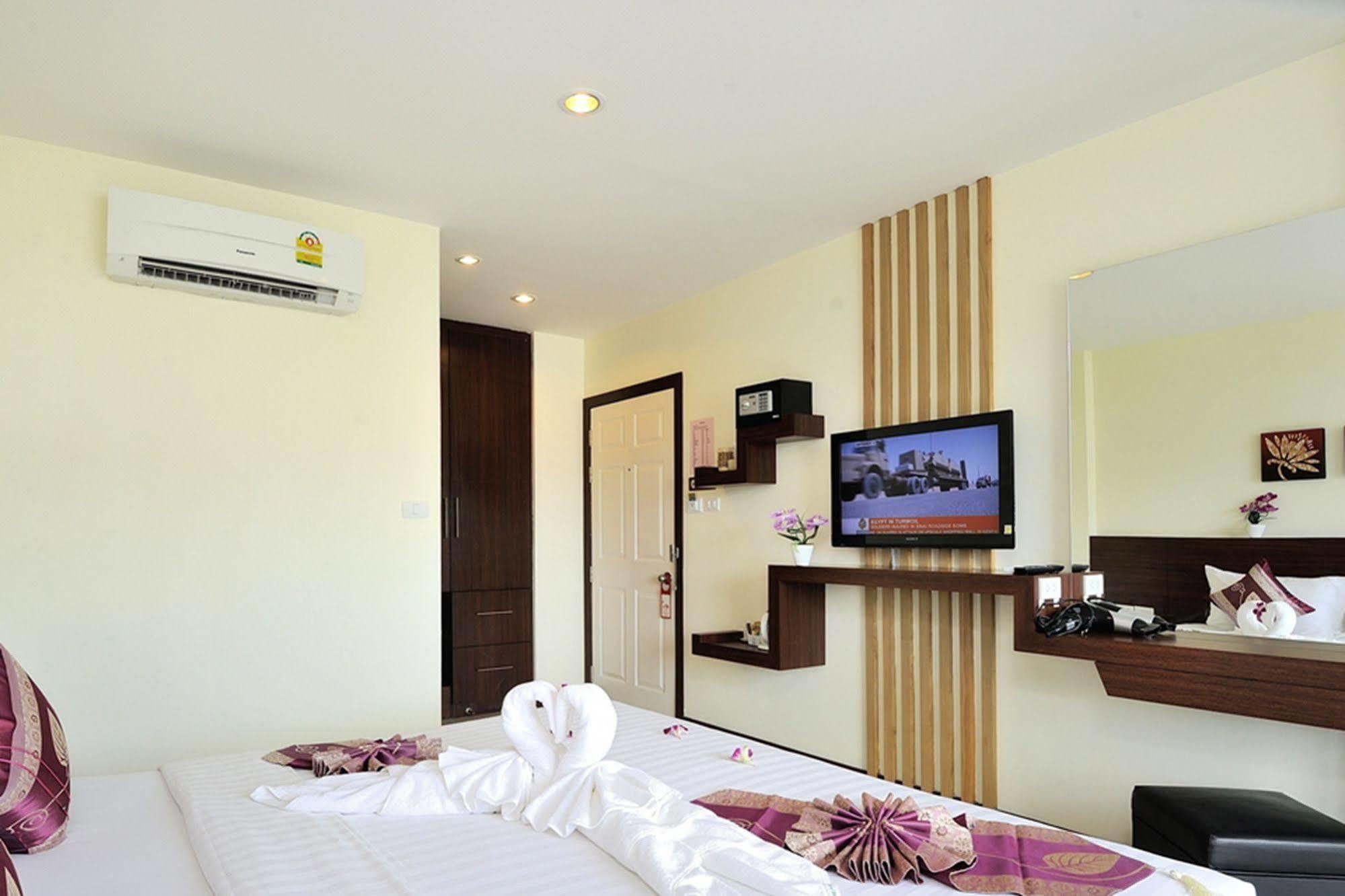 Pimrada Hotel Patong Eksteriør billede